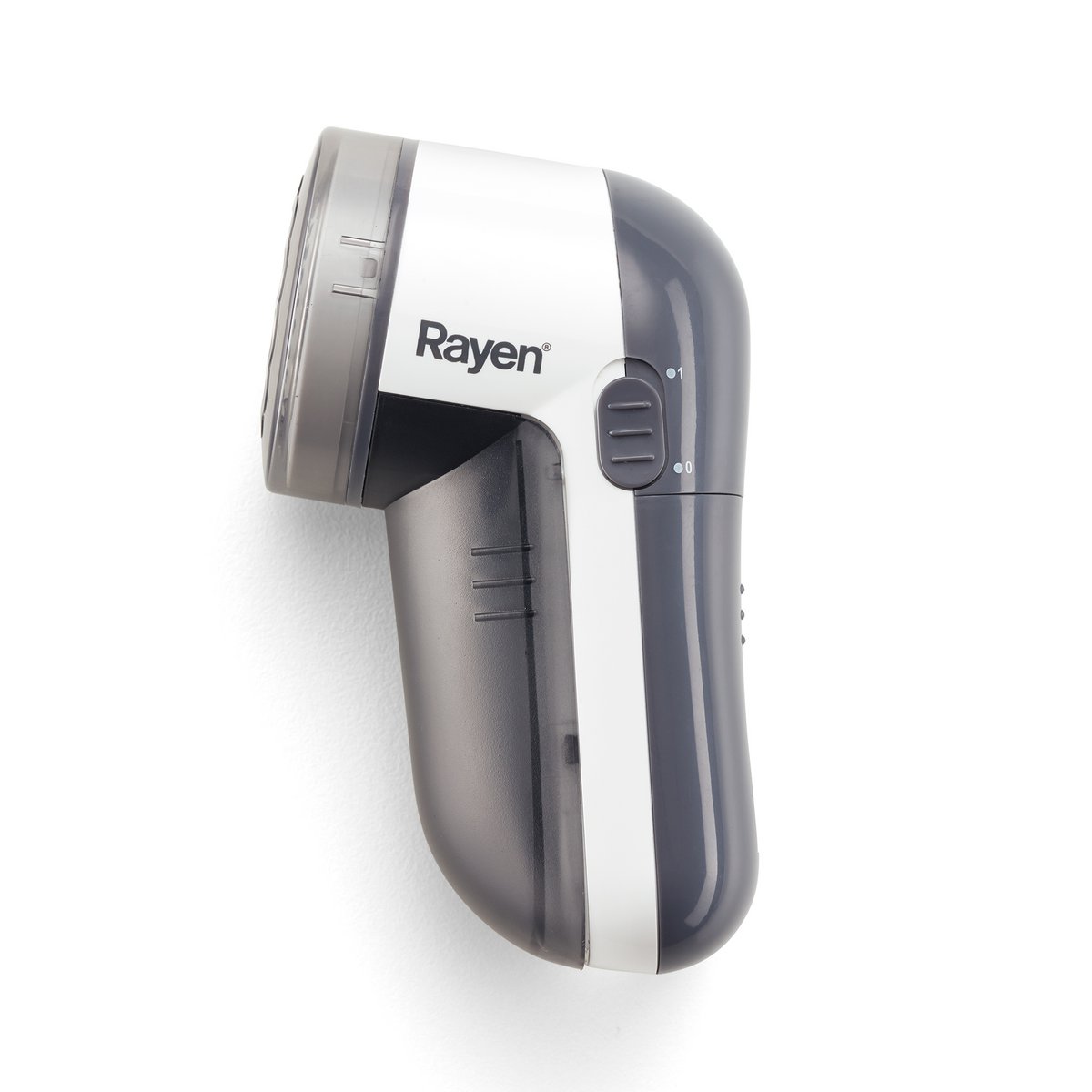 Rayén | Quitapelusas eléctrico | Incluye pilas | Con cubierta protectora de acrilonitrilo butadieno estireno, blanco/gris | Para todo tipo de prendas | Multifuncional | Dimensiones: 13 x 6,8 x 5,8 cm