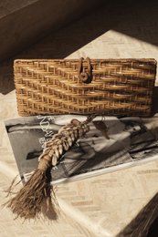 The Clutch-a-lot - Natural