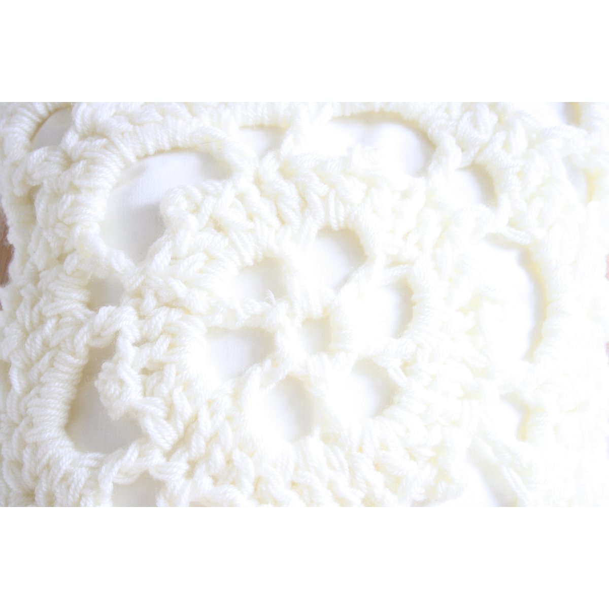 Ecru crocheted cushion - S