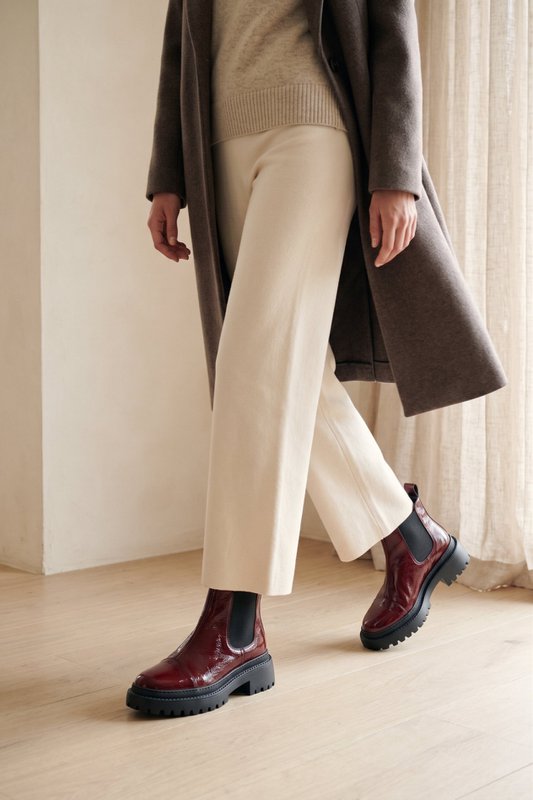 MACU BURGUNDY – Stiefeletten aus Lackleder mit extra leichter Sohle