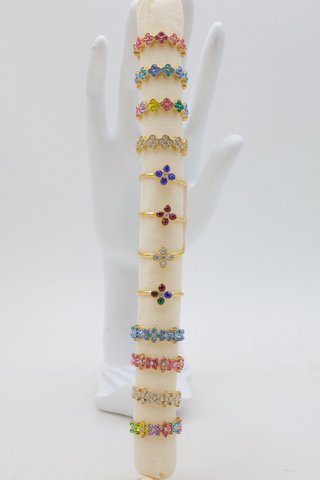 Set aus 12 verstellbaren Edelstahlringen mit Display