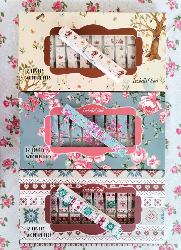 Set di mollette in legno Hygge Holidays 12 psc in scatola Isabelle Rose