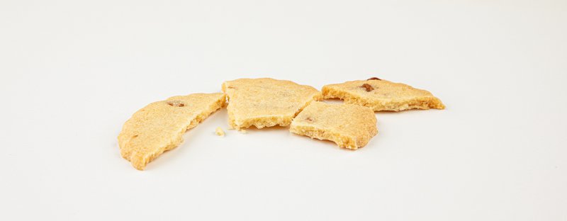 Zandkoekkoekjes naturel met pure verse boter en karamelchips van gezouten boter - "Les Folies" metalen dispenserdoos 300 g