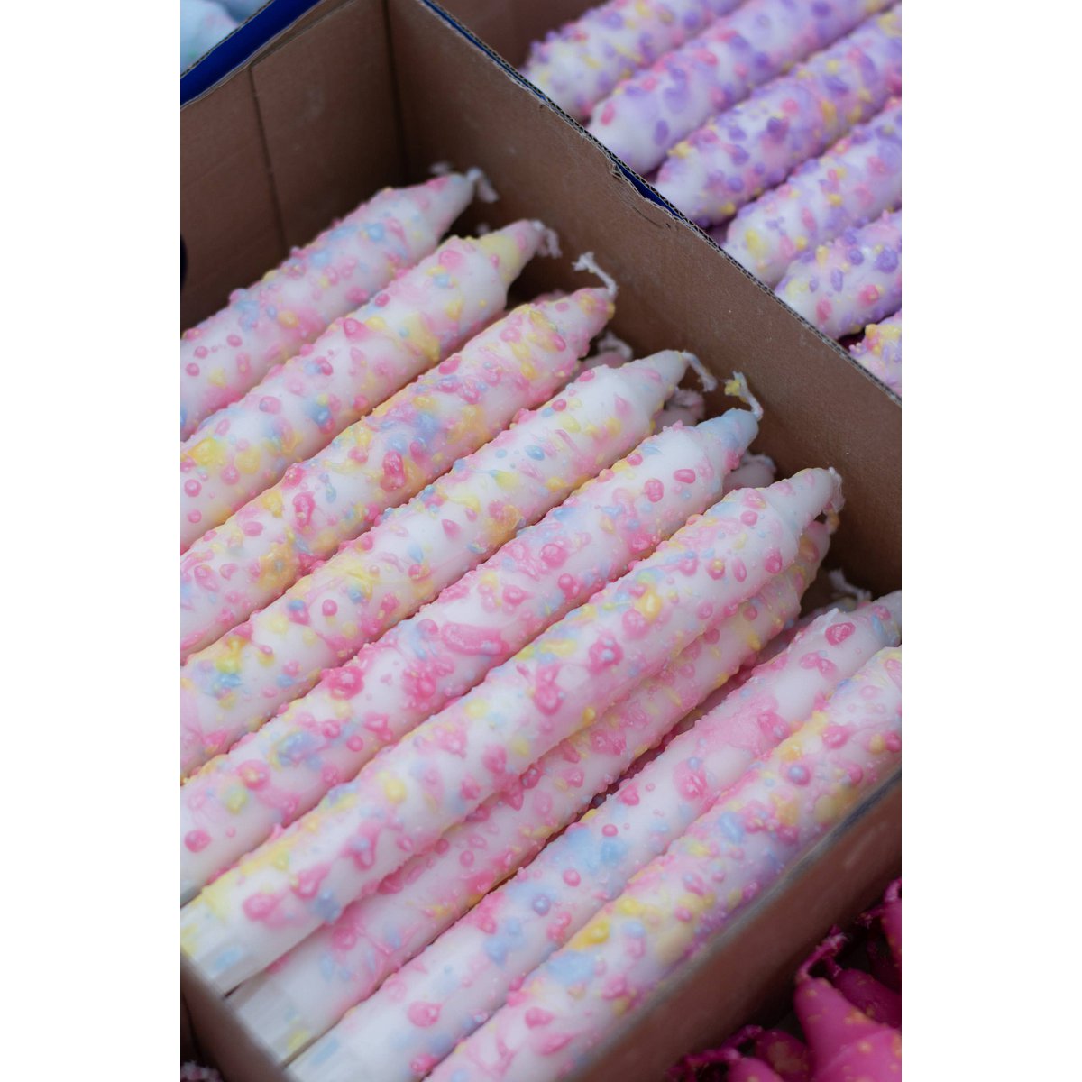 Conische kaarsen - regenboog confetti