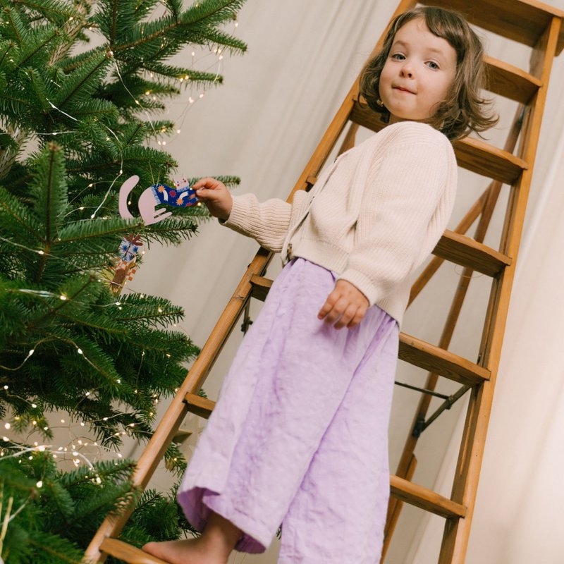 Incantevole decorazione da appendere all'albero di Natale con gatto rosa