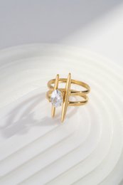 Bague Design Contemporain en Acier Inoxydable – Forme Géométrique & Cristal