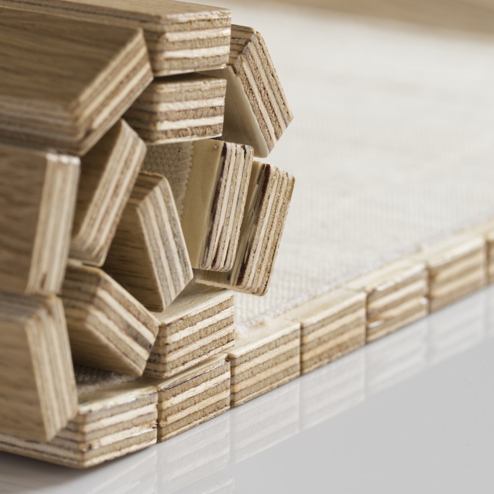 bakke, der tager form som armen på din sofa eller af de fleste ustabile overflader - DETRAY OAK