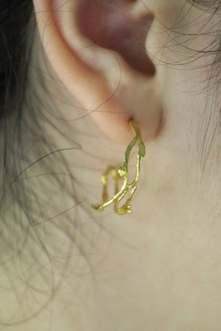 Silberne Zweigohrringe, vergoldeter Sterlingsilberschmuck, Creolen, Geschenk für Sie, Geburtstagsgeschenk für Frauen, handgefertigter Schmuck