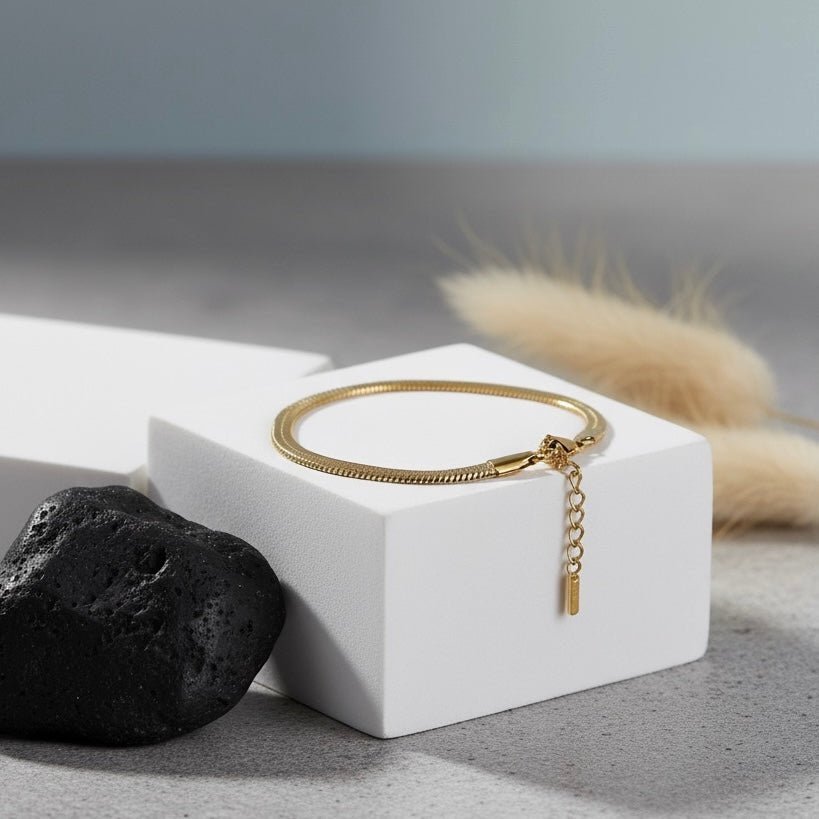 Lamar – 18K vergulde stalen armband met visgraatmotief, verstelbaar en hypoallergeen
