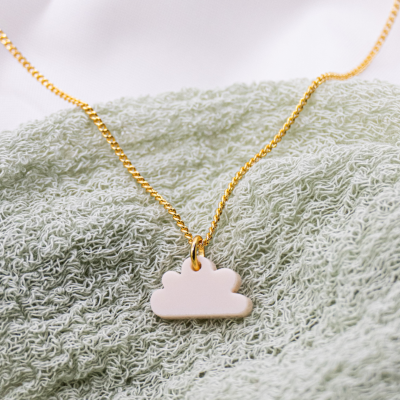Collana nuvole realizzate in acrilico nuvole bianche - nuvola a catena leggera placcata in oro 18k