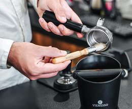 Spazzola per la pulizia del macinacaffè, del portafiltro o della macchina per caffè espresso