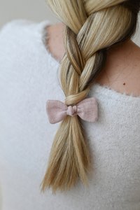 Mini strikjes van 100% linnen op haarelastiekjes, set van 2 voor kinderen en volwassenen