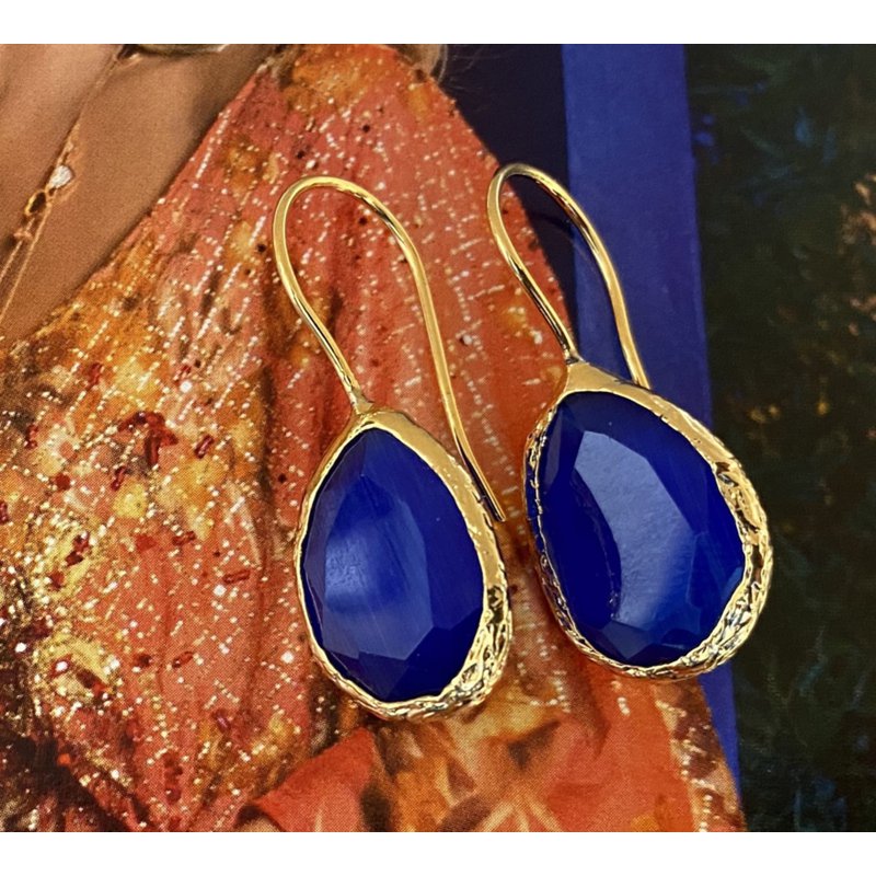 Earrings cateye stone cobalt blue