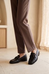 ZOE PATENT BLACK – Loafer met vierkante neus en paardenbitafwerking