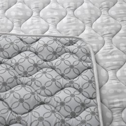 Tappetino da gioco trapuntato opaco Hakuna – Hygge, grigio (1,27 x 1,27 m)