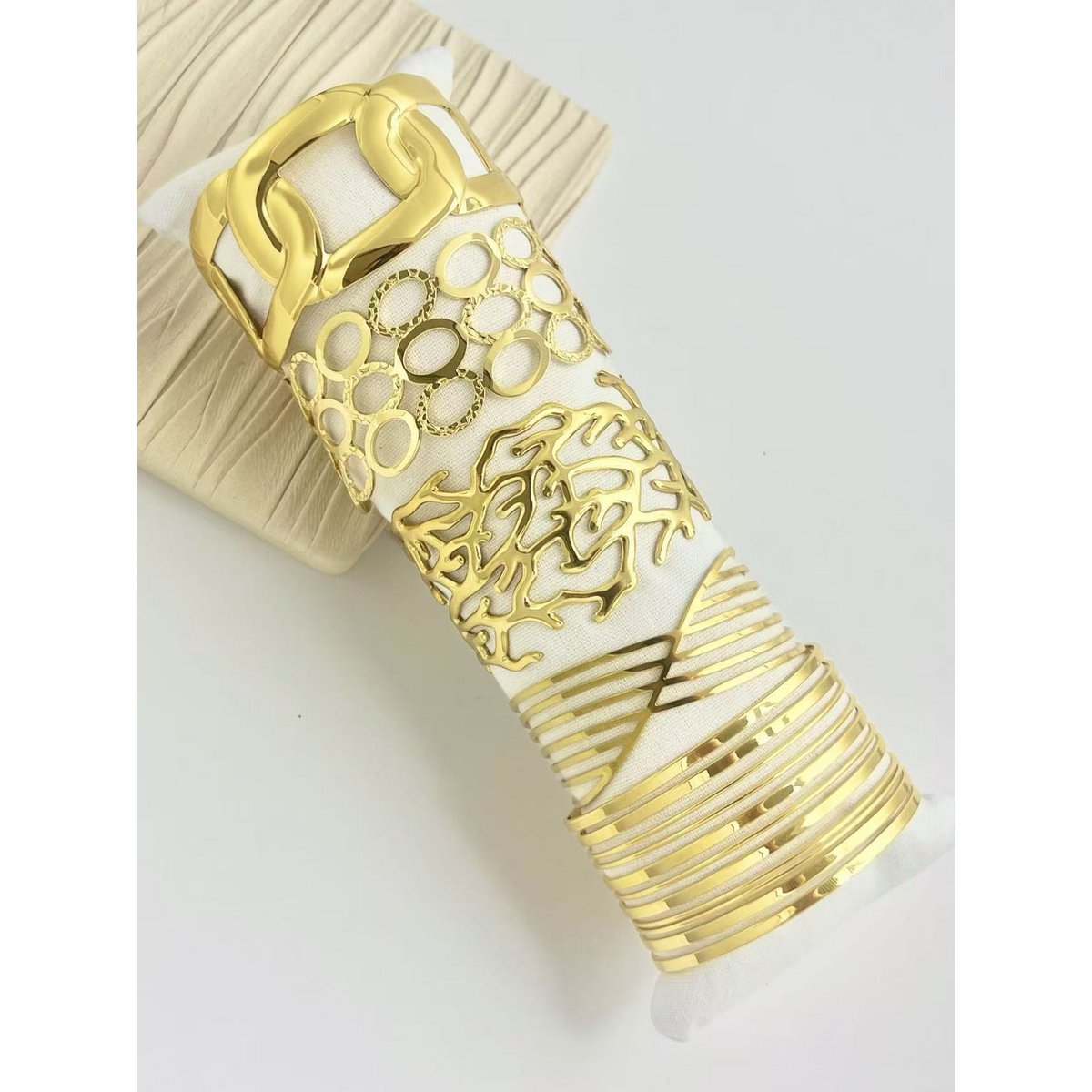 Set van 5 gouden - gouden, trendy en elegante Jack Cuff -armbanden