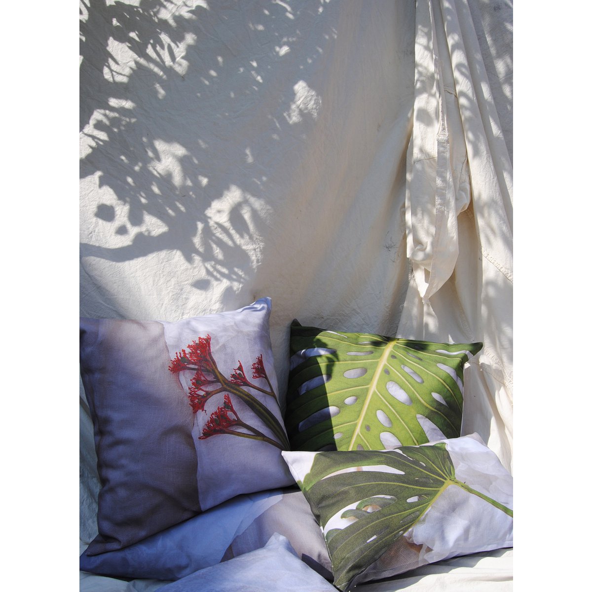 Coral of the Woods - outdoor pillow + filling
