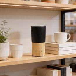 Isoleret rustfrit stål kaffekrus med bambus - 470 ml