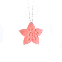 Colgante Flor Única - Coral Dalia