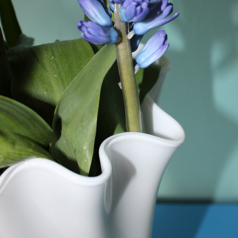 Vase glas bølget hvid glas vase bord vase 21 x 21 x 30 cm