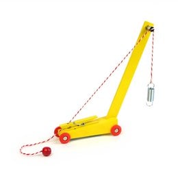 Floris survole une grue jaune