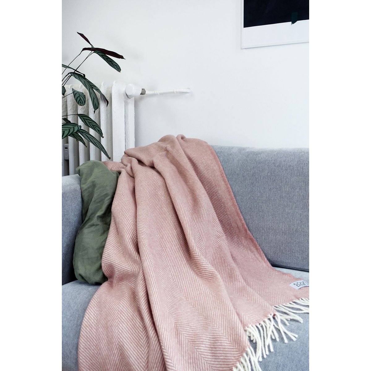 Wool blanket / cuddly blanket herringbone rosestone