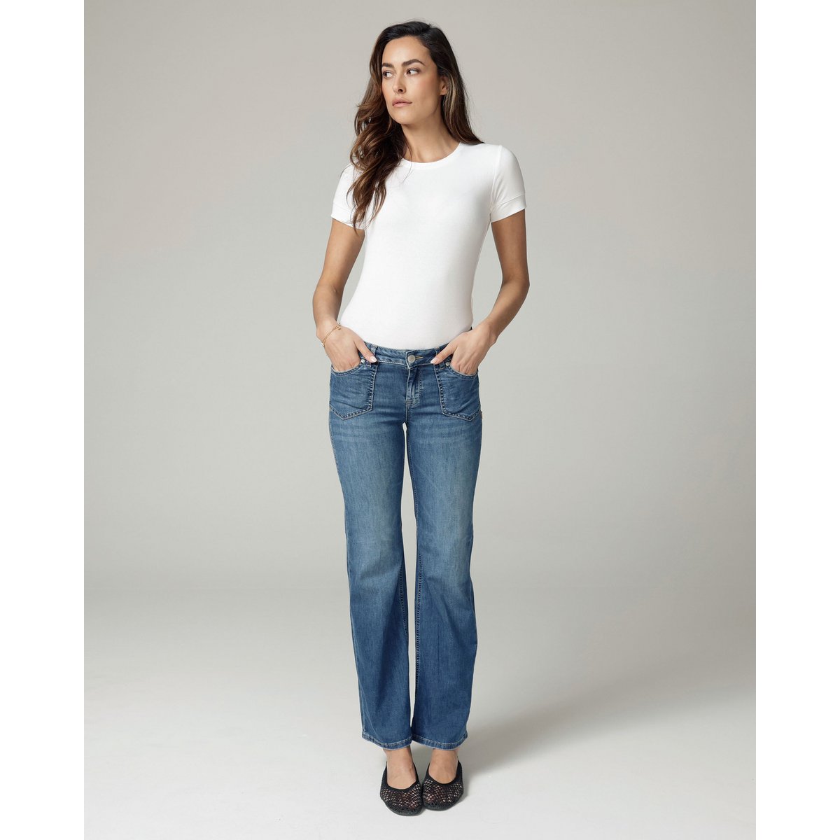 Jeans a vita media a gamba larga blu lavaggio usato chiaro | La Lolita