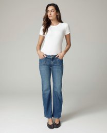 Helle, mittelhohe Jeans mit weitem Bein und Used-Waschung in Blau | Die Lolita