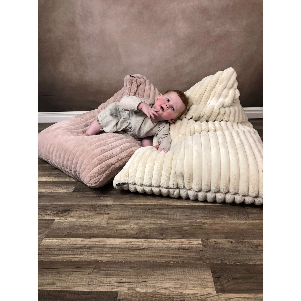 Poltrona MINI CHILLTOP, Pelliccia Esclusiva Bianco Sporco
