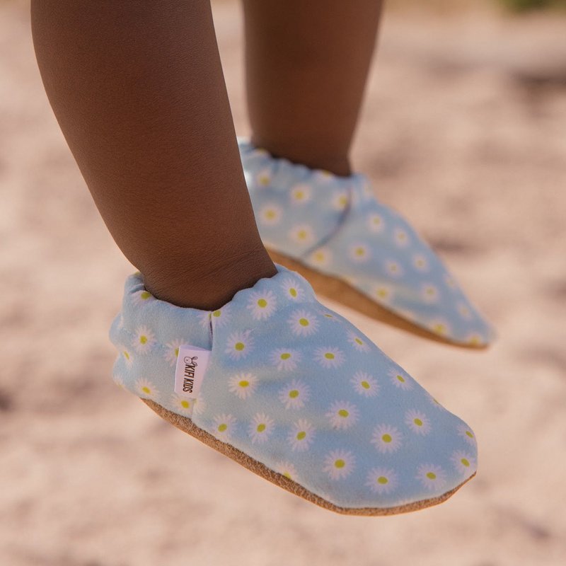 Zapatos de bebé - margaritas