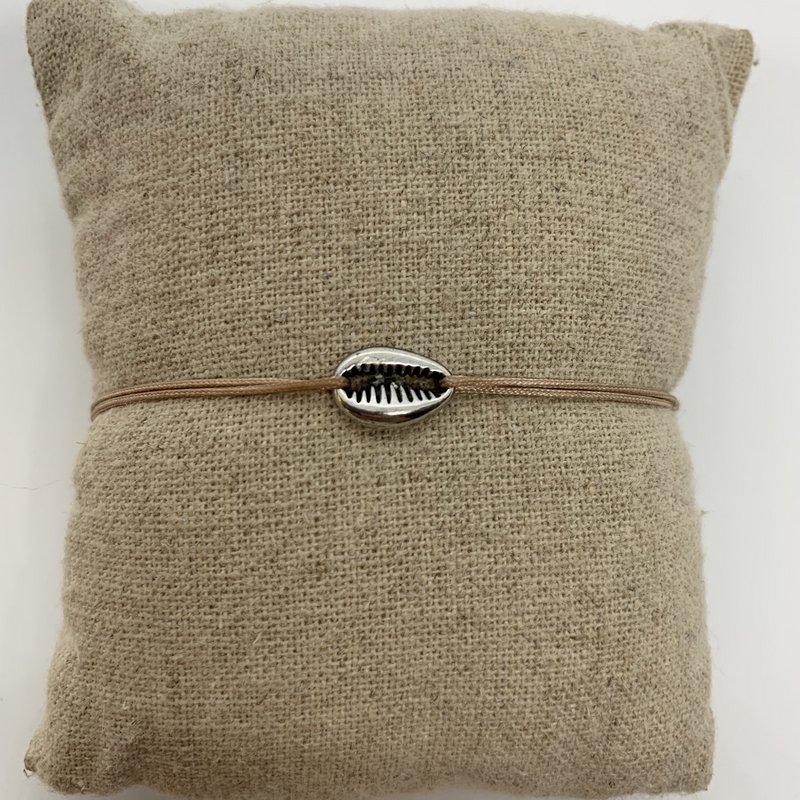 Small Silver Shell Bracelet