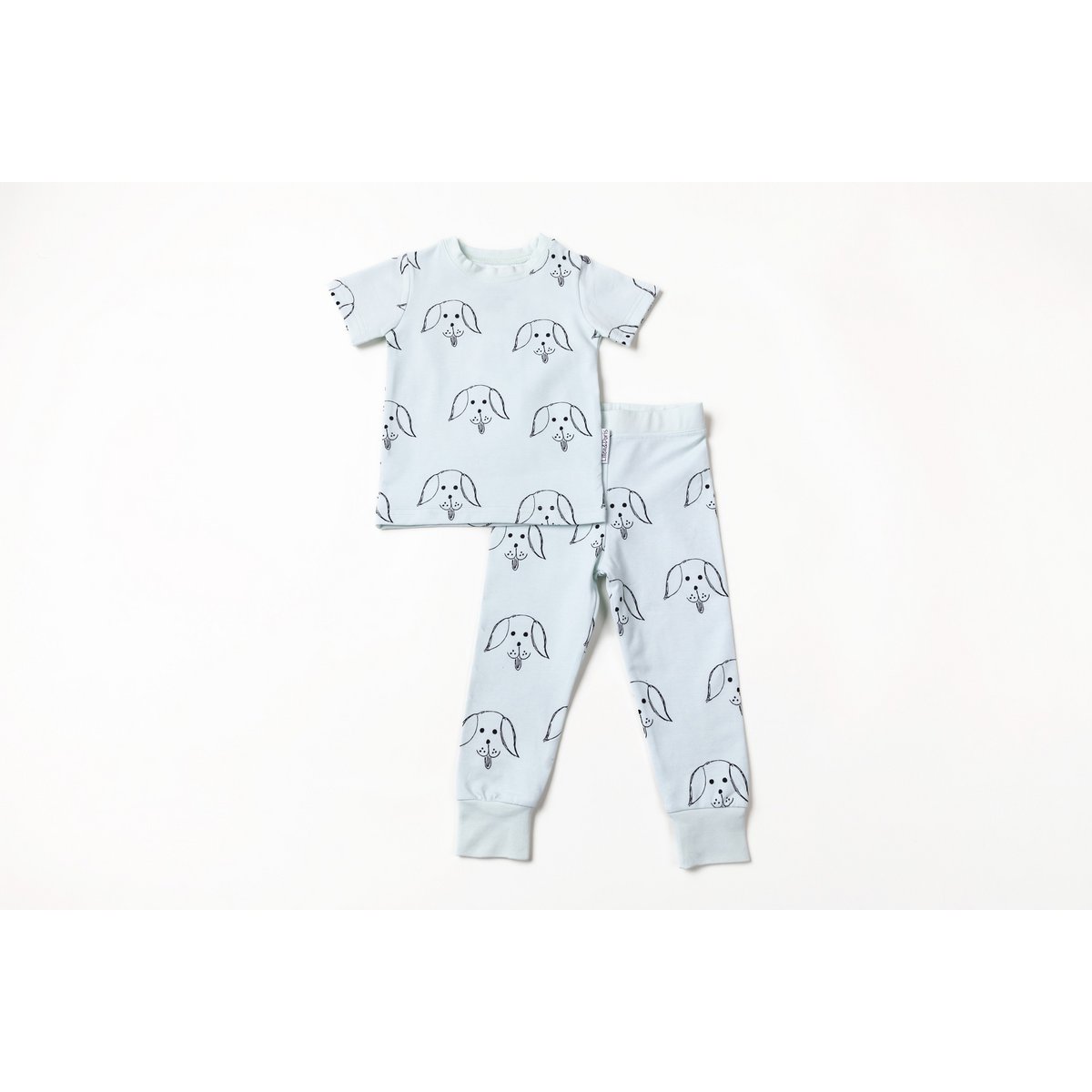 Pijama de dos piezas con Bonnie el perro