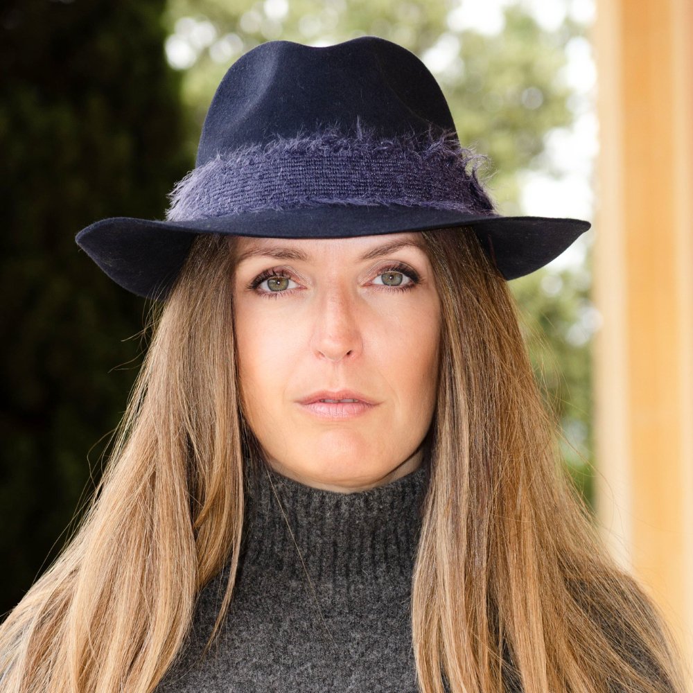 FELT HAT - mohair ribbon, unstitched edge