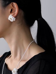 Handmade Daisy Beaded Necklace & Earrings Set