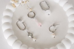 Pendientes de corazón de cristal, piedra lunar y perlas - plata
