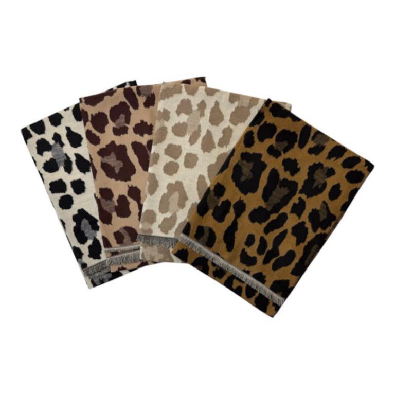 Sciarpa reversibile in lana con stampa animalier ITFUHFRH604