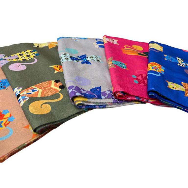 Damen-Wollschal mit mehrfarbigem Katzen-Design ITFUSL-25-17