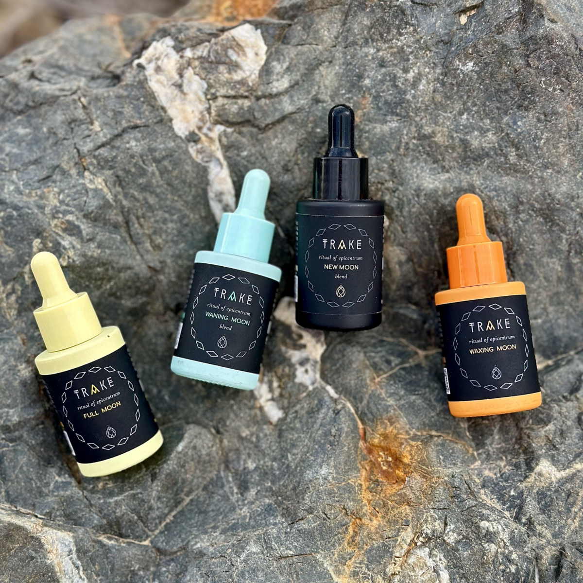 Waxing Moon Essential Oil Blend – Cinnamon, Clove & Peppermint – Energy, Focus, Moon Ritual, Vegan - 30 ml