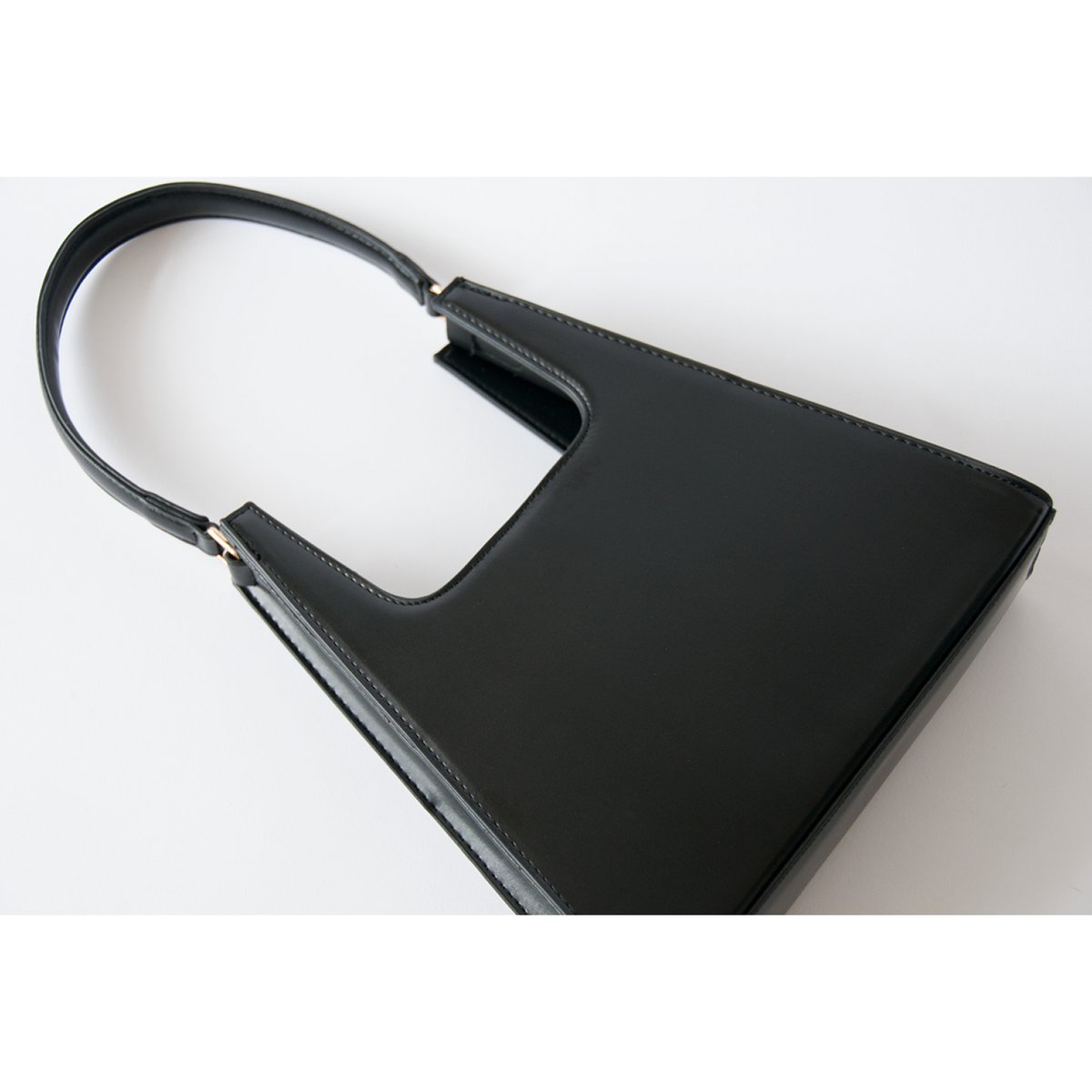 Jiyo Black Bag