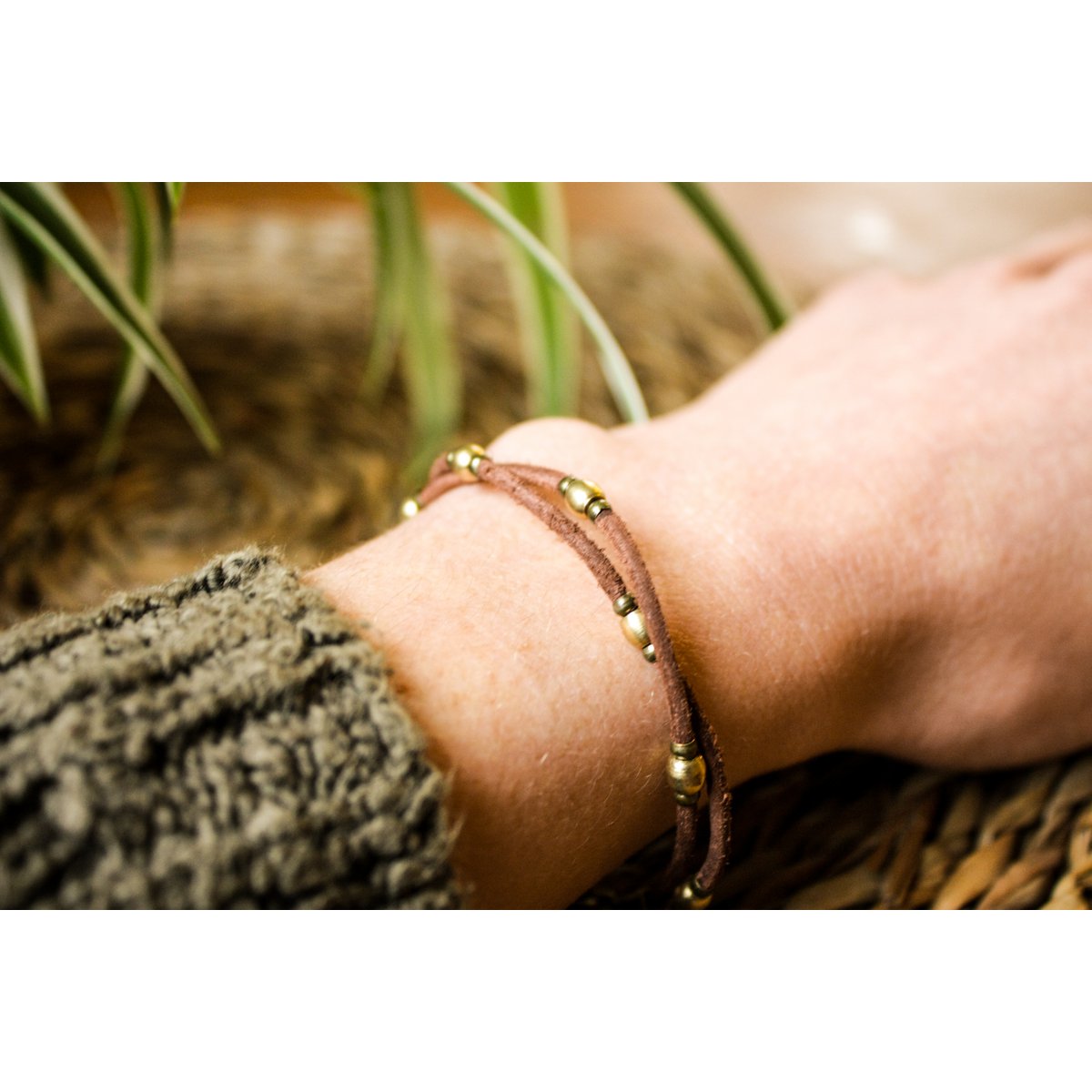 Bracelet en cuir double couche avec perles en laiton » Fait à la main