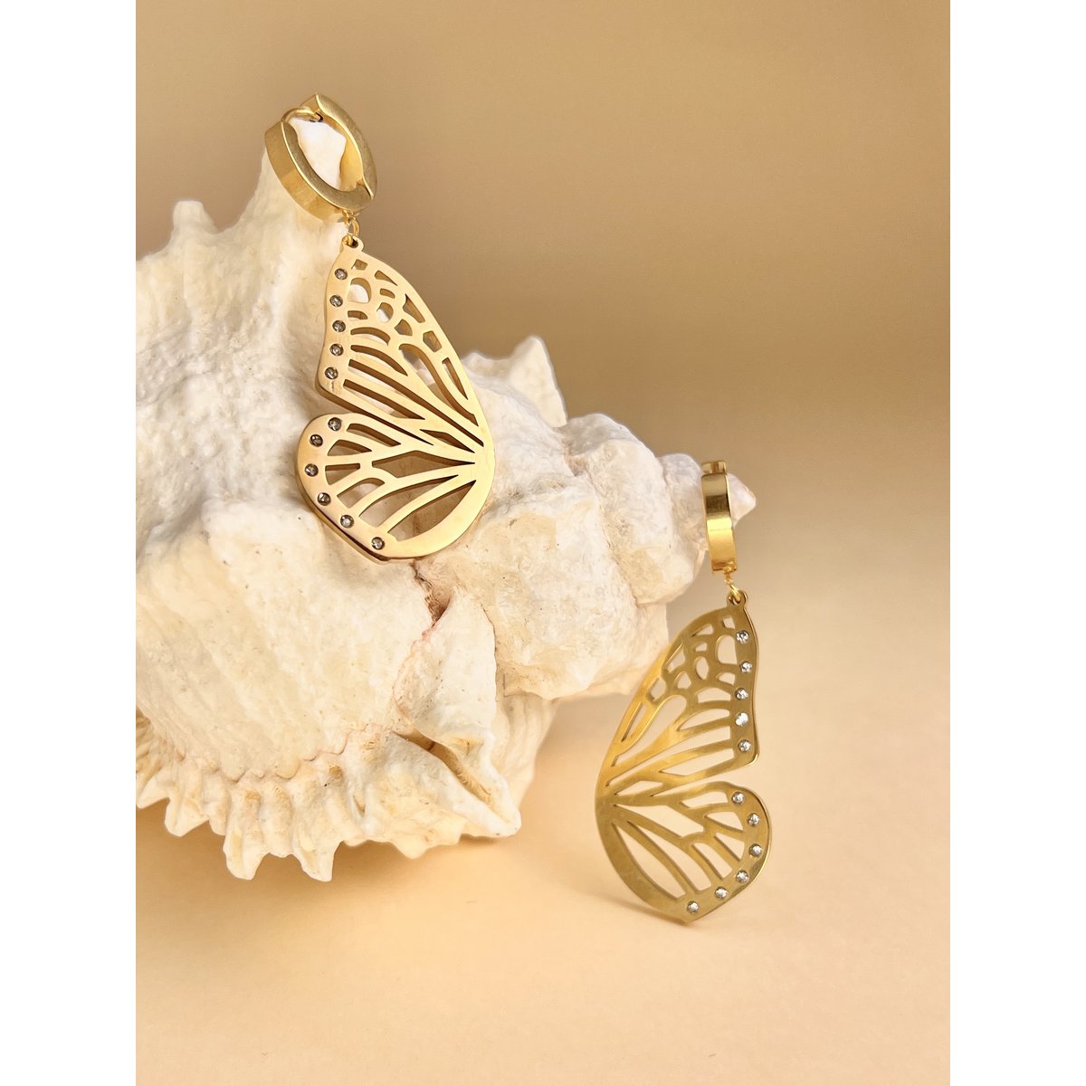 Handering earrings butterfly stainless golden stainless beened light