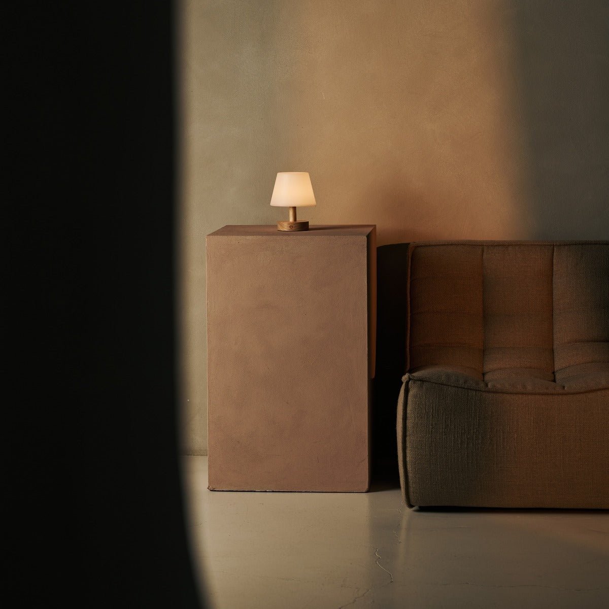 Lampe de table rechargeable en bois marron clair Teddy