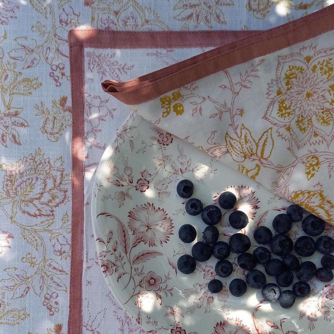 Tablecloth 'Flower' Pink/Ochre, Large