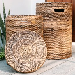 Großer Wäschekorb mit Deckel - gewebter runder Korb - brauner Boho -Aufbewahrungskorb - Dekorativer Rattankorb (2 Größen Ø 36/40 cm) Sari (braun)