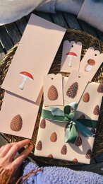 Geschenkpapier Zapfen