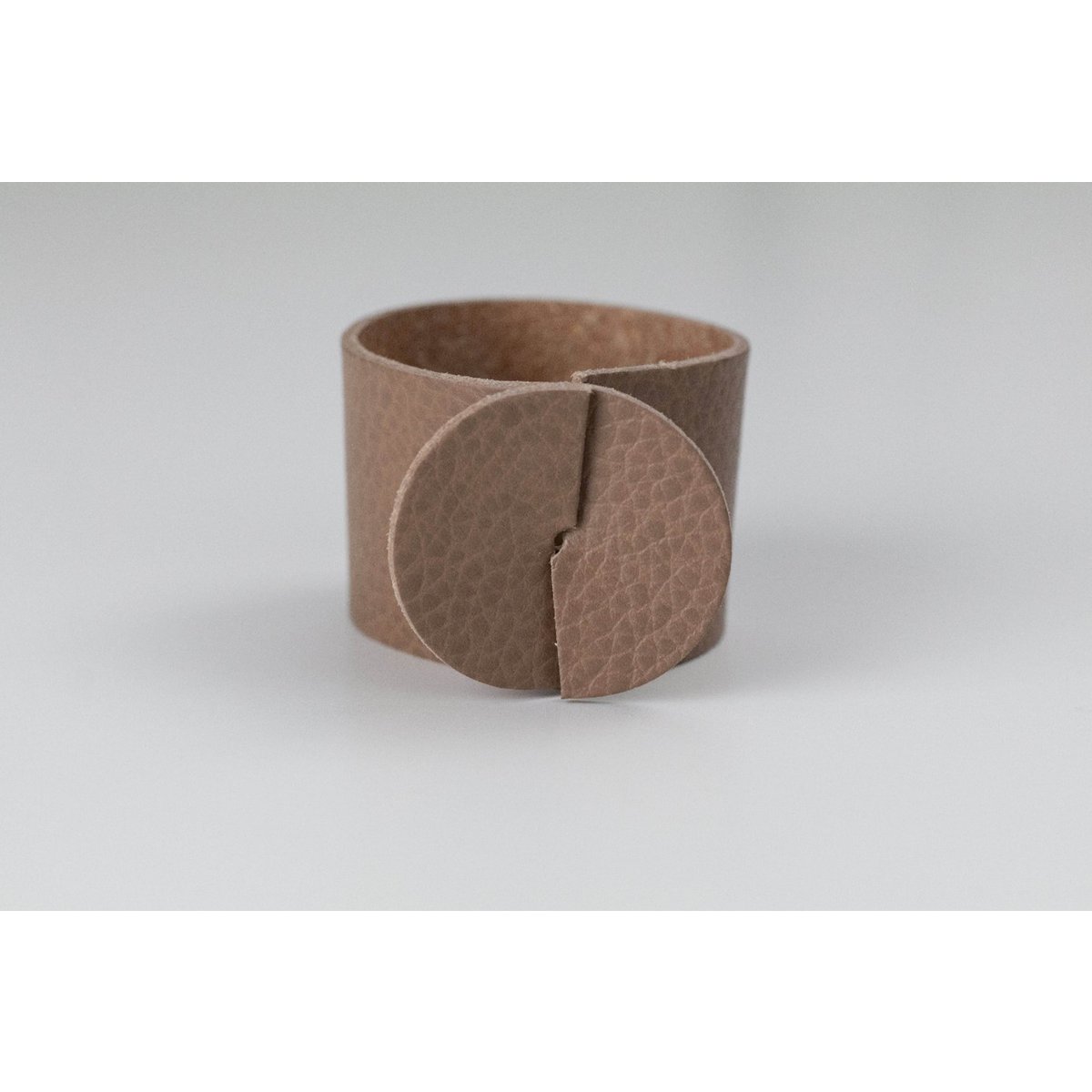 Tobacco 4cm diameter