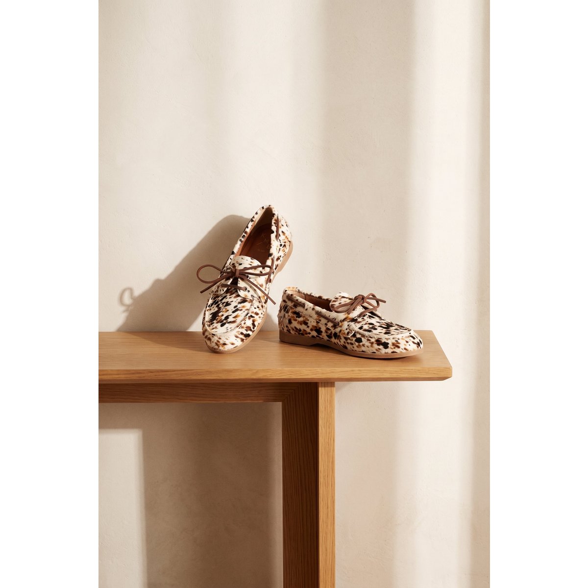 KAI COW PRINT – Leren bootschoenen met haar erop