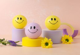 Smiley Kerze - 7,5 cm - Lila