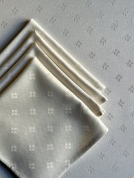 Classic napkin with an ornament | Classic Dinner