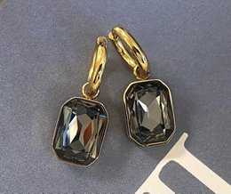Boucles d'oreilles gris cristal